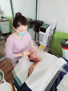 Deluxe Facial Beauty Treatment